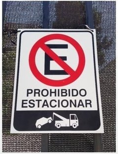 Cartel de chapa prepintada serigrafiada de 23x18 cm con dibujo de grua - comprar online