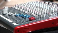 Mixer Consola Allen & Heath Zed 18 10 Canales en internet