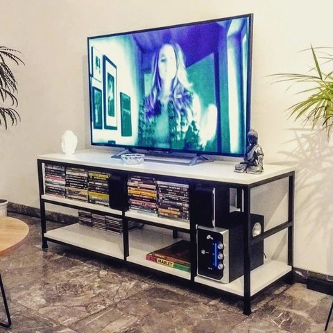 Bajo Tv Hierro