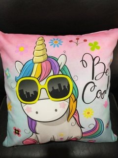 ALMOHADON EN PANA ESTAMPADA