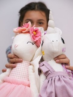 UNICORNIO DE LINO RENATA - comprar online