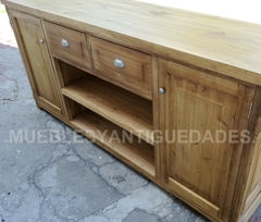 Barra mostrador estilo colonial con baranda apoya pies (BA116A)