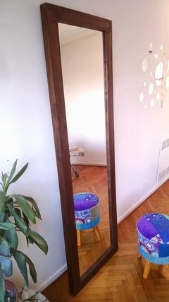 Espejo de pie con marco en madera maciza reciclada lustre nogal 1,90 x 0,60 mts (EM104M) en internet