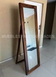 Espejo de pie con soporte y marco en madera maciza 1,90 x 0,60 mts (EM108M)
