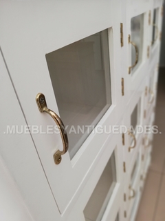 Fideera estilo antiguo laqueada en color blanco con 12 puertas (FI110A)