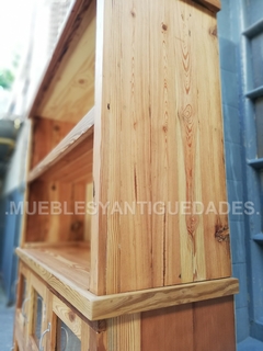 Fideera con alzada estilo antiguo en pinotea reciclada con 12 puertas (FI111A)