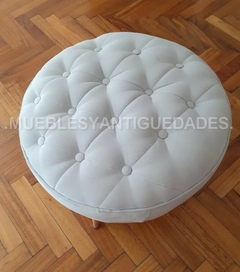 Banqueta Puff redondo capitoné chico tapizado en pana cuero vinílico ecocuero cuerina (PC101M) - comprar online