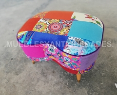 Banqueta Puff chico en forma de B tapizado en patchwork pana cuero vinílico ecocuero cuerina (PC104M) en internet