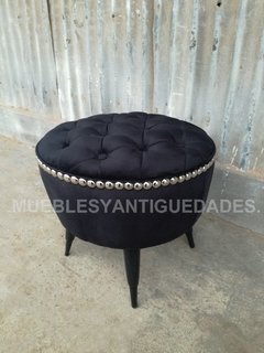 Puff redondo capitoné con hilera de tachas (PC108M) - Muebles y Antiguedades - Argentina