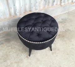 Puff redondo capitoné con hilera de tachas (PC108M) - tienda online