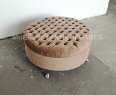 Banqueta Puff redondo capitoné con patas de metal tapizado en pana cuero vinílico ecocuero cuerina (PG104M)