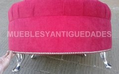 Banqueta Puff redondo capitoné con patas de metal tapizado en pana cuero vinílico ecocuero cuerina color rojo fucsia (PG104M) - Muebles y Antiguedades - Argentina