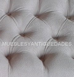 Banqueta Puff capitoné rectangular con patas de metal tapizado en pana cuero vinílico ecocuero cuerina (PR103M) en internet