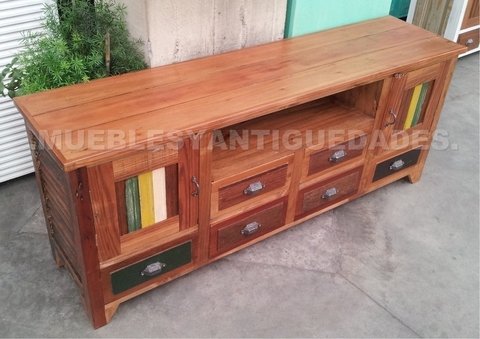 Mueble para TV de diseño realizado en madera maciza (TV101M)
