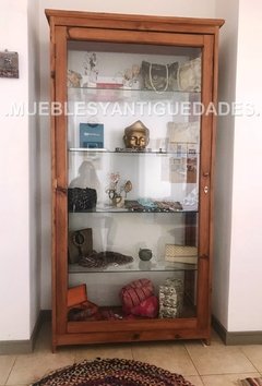 Vitrina cristalero farmacia estilo inglés en pinotea con 1 puerta frontal (VI104A)