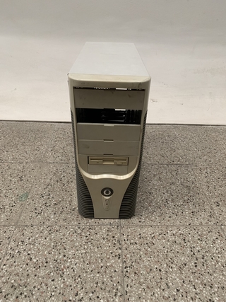 GABINETE VACÍO CPU C/ DISKETTERA 3.5 (12053) (USADO)