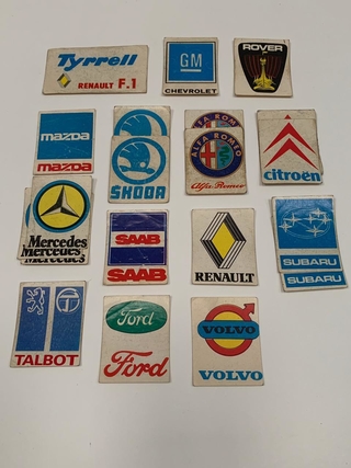 FIGURITAS / CALCOS RETRO GOLDEN CAR MARCAS DE AUTOS ( (USADO)