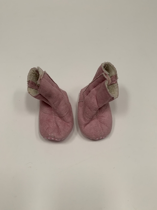 BOTA BOTITA GAMUZA CHEEKY ROSA PARA BEBÉ C/ CORDERITO (USADO)