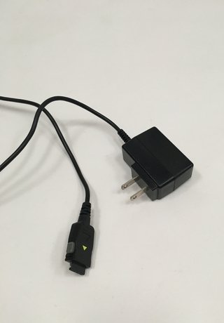 CARGADOR LG ORIGINAL ADAPTADOR VIAJERO TA-22GT2 (USADO)