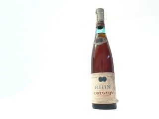 ANTIGUA BOTELLA LLENA GRAN VINO RHIN