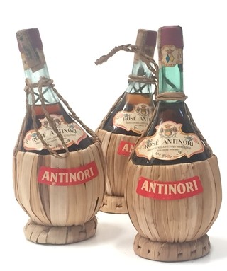 BOTELLAS ANTIGUAS LLENAS DE VINO ROSÉ ANTINORI
