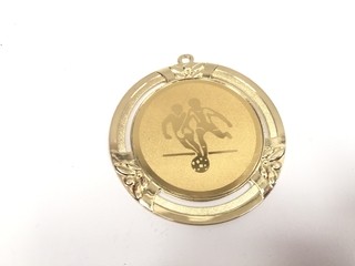 MEDALLÓN DEPORTIVO FÚTBOL DE METAL DORADO (NUEVO)