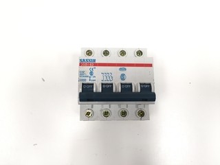 LLAVE TÉRMICA TETRAPOLAR SASSIN 3SB1-63 C32 400 V (USADO)