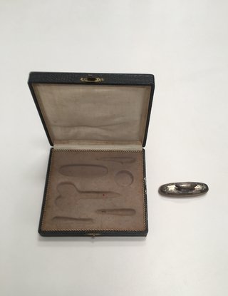 ANTIGUO SET DE MANICURA CON ESTUCHE INCOMPLETO (USADO)