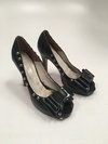 STILETTOS PUMPS CUERO PLATAFORMA ESCONDIDA CARO CAIAN T 38 (USADO)