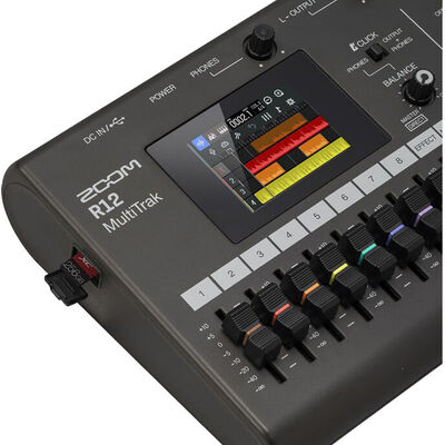 Interfaz de usuario gráfica

El contenido generado por IA puede ser incorrecto.