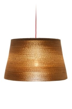 Lampara colgante de cartón corrugado Estepa. Diseño sustentable.