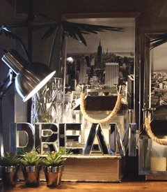 PALABRA DECORATIVA EN ESPEJO + MADERA - MEDIDAS 40X10 cm. - DISEÑO "DREAM" - comprar online