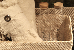 BOTELLA DE VIDRIO CON TAPA DE MADERA, 1 LITRO - DISEÑO FRESH AND PURE
