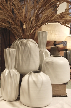 FLORERO DE CERÁMICA BLANCA - comprar online