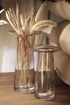 FLORERO DE VIDRIO AMBAR - DISEÑO CAIMÁN
