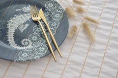 MANTEL BLANCO + LUREX ORO