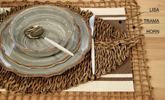 INDIVIDUAL DE FIBRAS NATURALES - MATERIAL SEAGRASS - MEDIDAS 48x35 cm. - DISEÑO HORN - comprar online