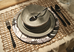 PLATO DE SITIO DE MELAMINA CON COBERTURA EN SIMIL CUERO ESTAMPADO, SET X 6 - DISEÑO SELVA - comprar online