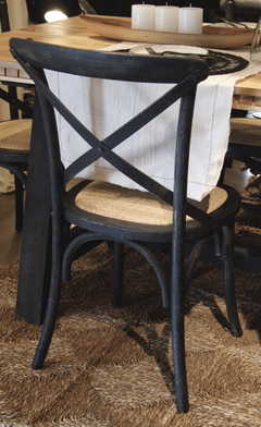 SILLA DE MADERA CON ASIENTO EN ESTERILLA, JUEGO X 6 UNIDADES - COLOR ANTIQUE NEW BLACK - DISEÑO CROSS