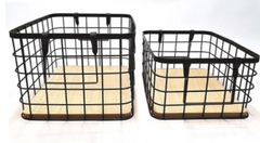 CANASTO RECTANGULAR CHICO DE METAL CON MANIJAS + BASE DE MADERA - COLOR NEGRO - MEDIDAS 30x20x13 cm. - NAVARRA Home