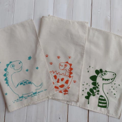 Mantelitos con servilletas con estampa de Dinosaurios - Patch-In by Gaby Caporale 
