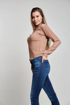 REMERA ROMY - 1079 en internet