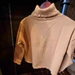 SWEATER POLERA DELFINA - KODO JEANS