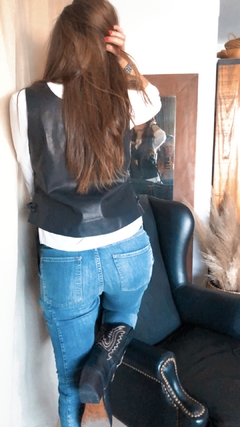 Chaleco “Cloe” en internet