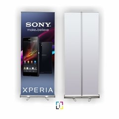 Banner con Porta Banner Roll Up en internet