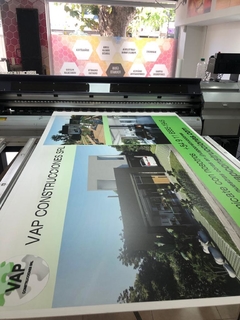 Carteles de Obra / Render en internet