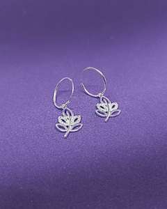 AR 797 - Aros de Plata 925 - Argolla con Ramita con hojas caladas y de microcubics