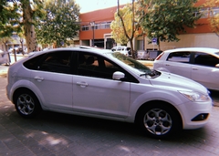 Ford Focus Ghia 2.0 5p. - tienda online