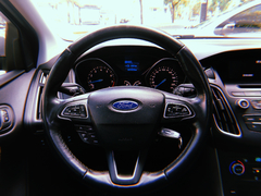 Ford Focus SE Plus 2.0 Powershift 5p. en internet