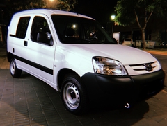Peugeot Partner Confort HDi 1.6 5 Plazas - Automotores España